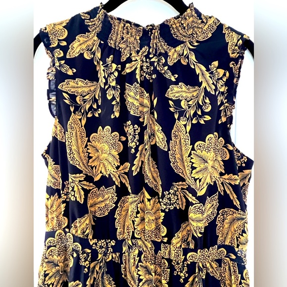 NWT J. Crew sleeveless dress. Size 6. - Picture 4 of 5